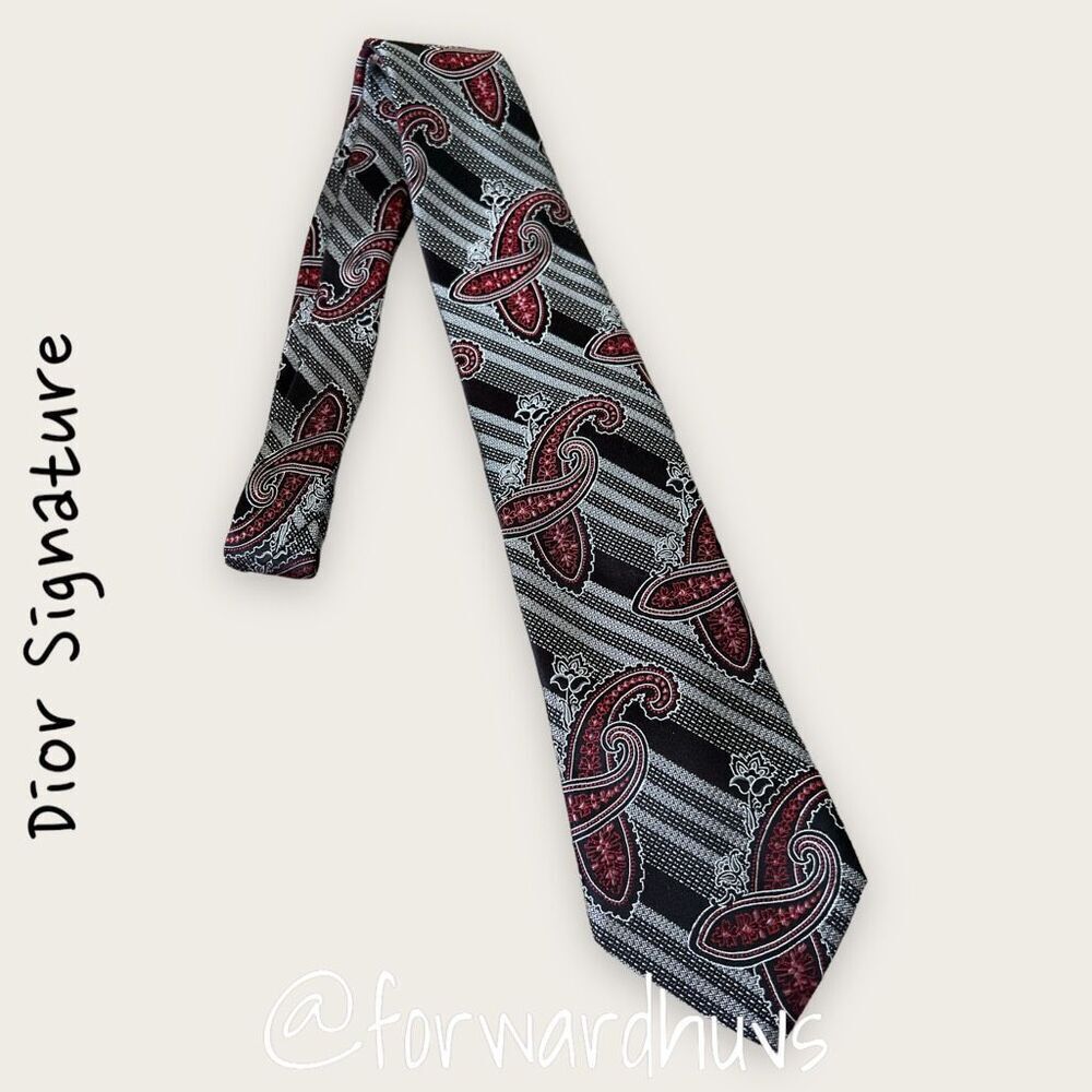 Dior Signature 100% Silk Necktie – Timeless Elegance